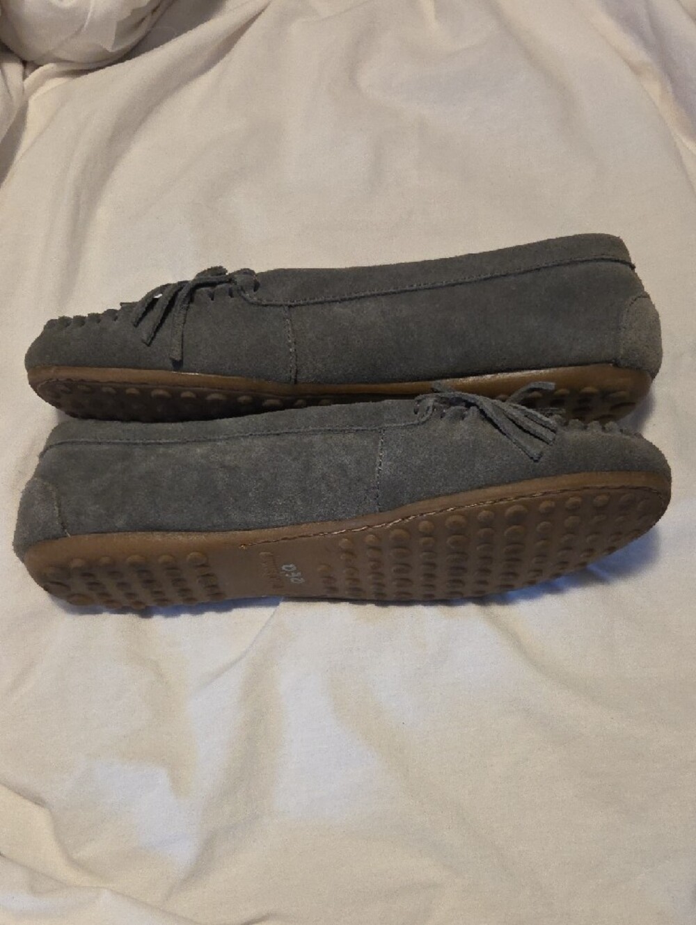 Minnetonka Women’s Gray Suede Kiltie Moccasins - Picture 2 of 9